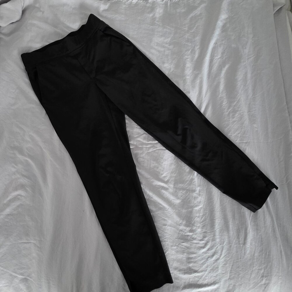 Athleta Black silk like pant Women's size 2